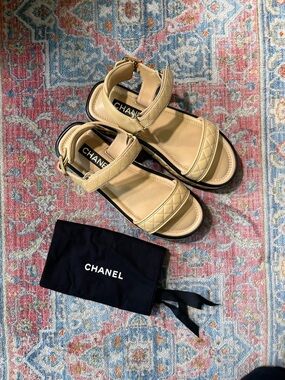 CHANEL Nude Leather Slingback Sandals with Gold-Tone Hardware